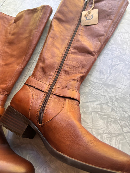 Born Saddler Boots Women’s